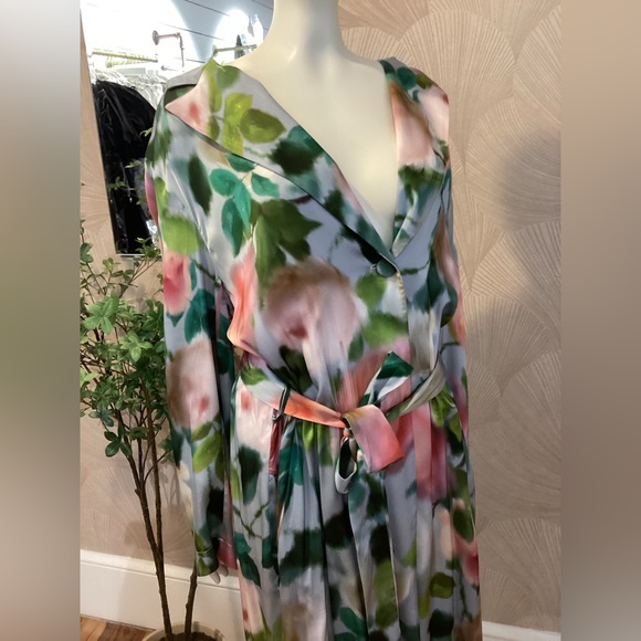 Dixie Silk Floral Robe - Picture 2 of 3